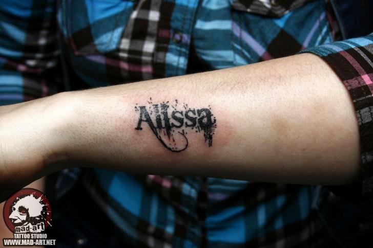 Hand Blackwork Alissa Lettering tattoo by Mad-art Tattoo