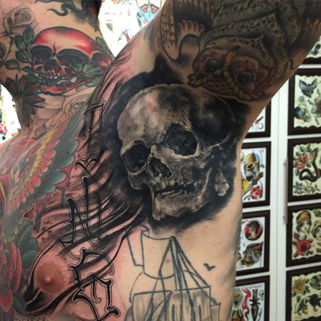 Armpit Graphic Skull tattoo