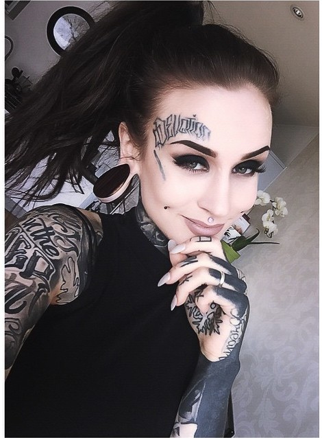 Beautiful Smile of Monami Frost