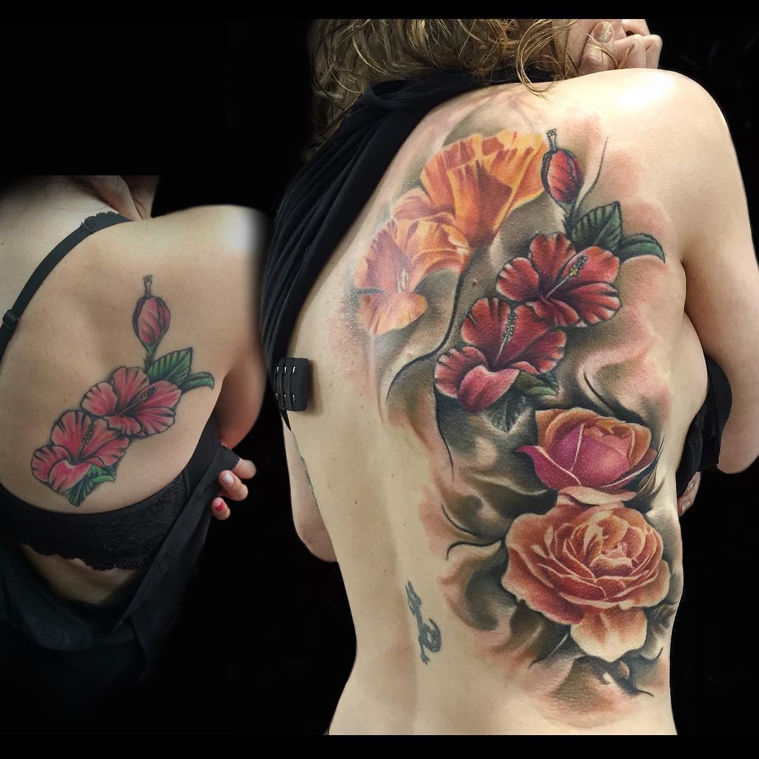 Beautiful Back Flowers Tattoo