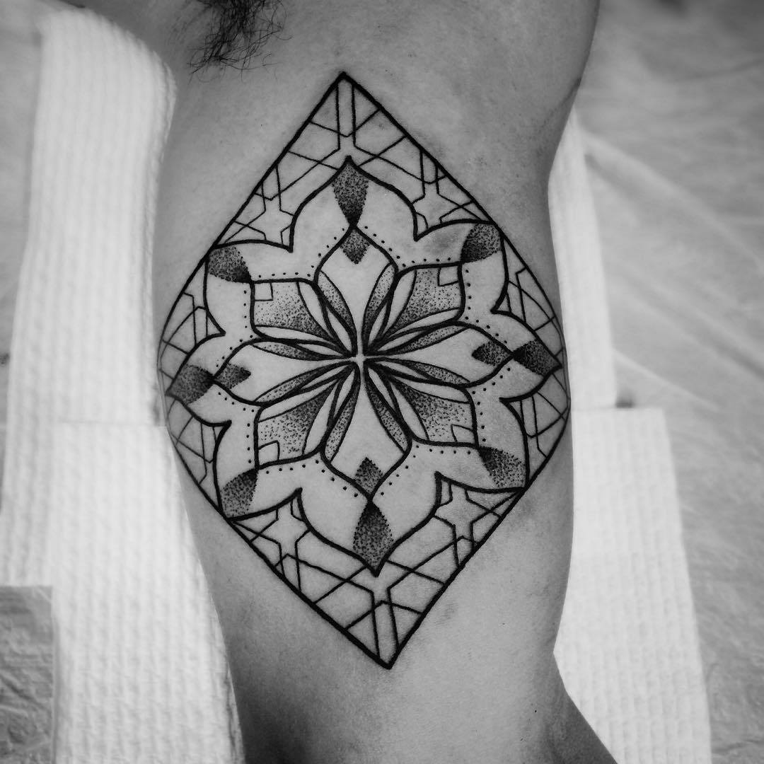 Thigh Black Mandala Dotwork Tattoo - Best Tattoo Ideas Gallery