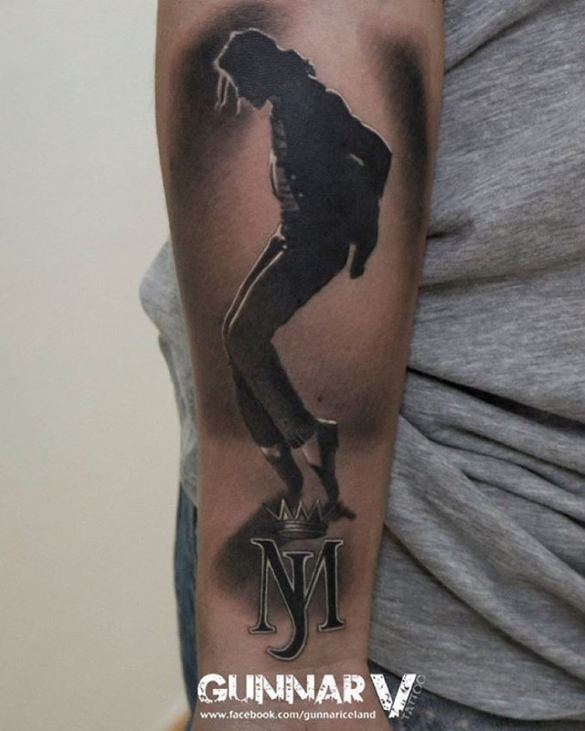 tattoo silhouette of Michael Jackson