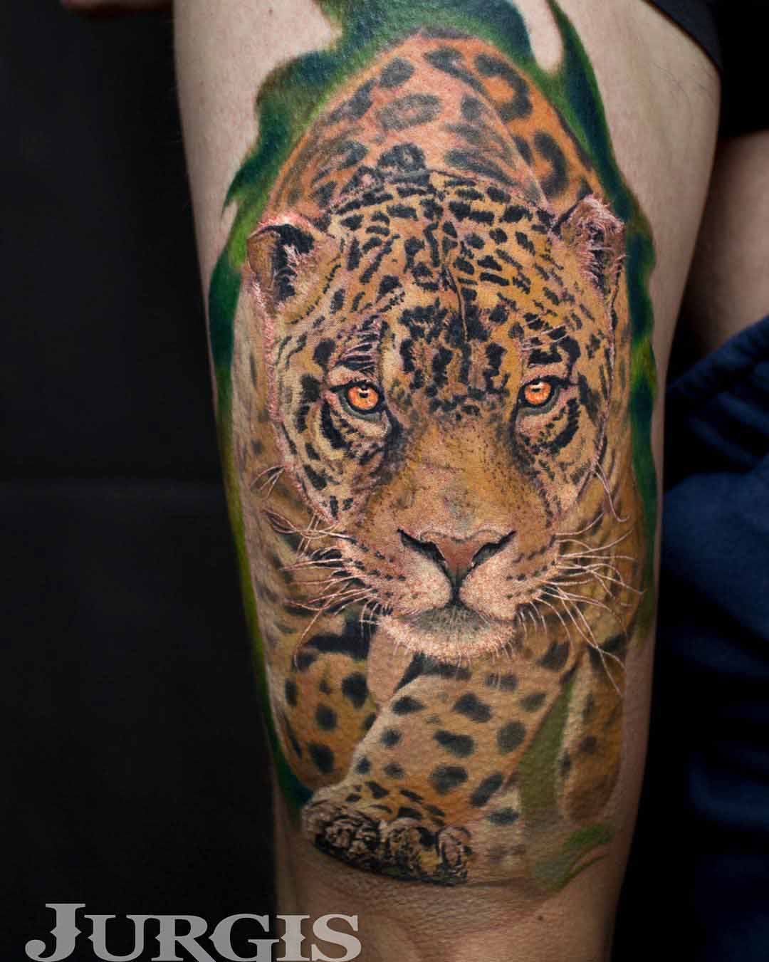 realistic leopard tattoo thigh