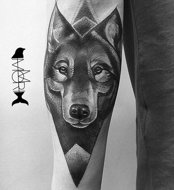 arm wolf tattoo