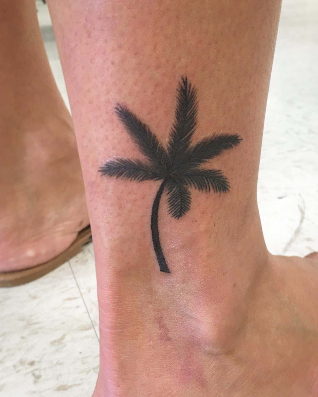 Tiny Palm Tree Tattoo by @amyjiaotattoo