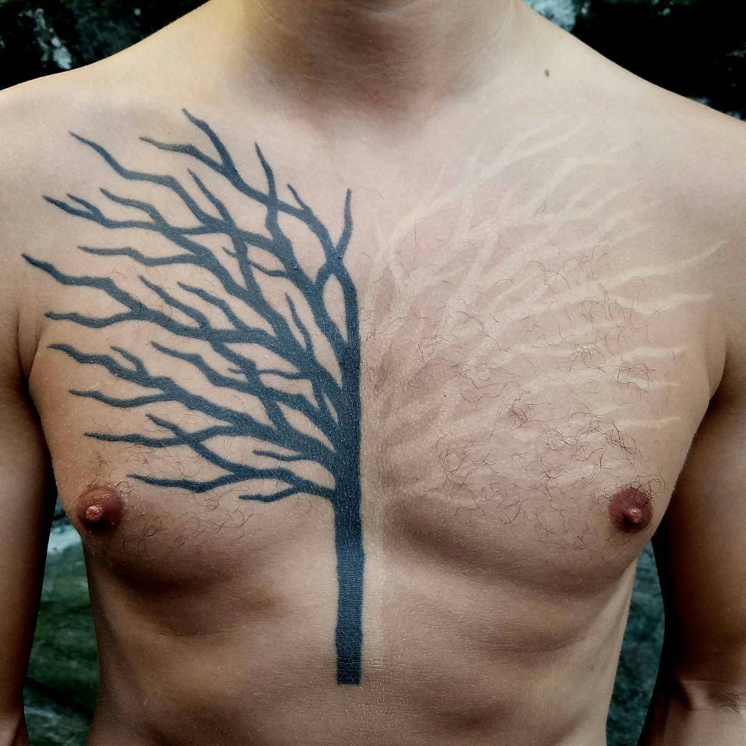 Дерево с грудью