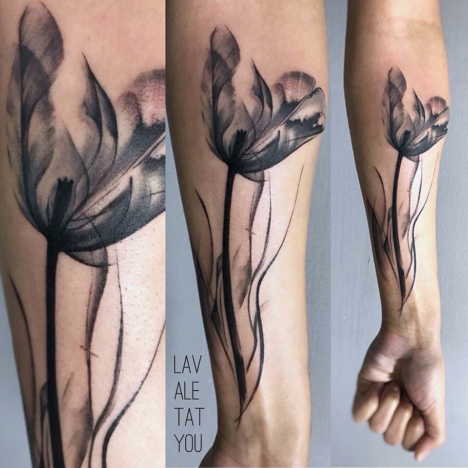 arm tattoo tulip